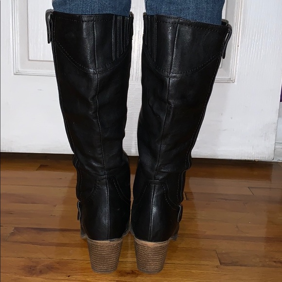 BRAND NEW F21 BOOTS. - Picture 3 of 4